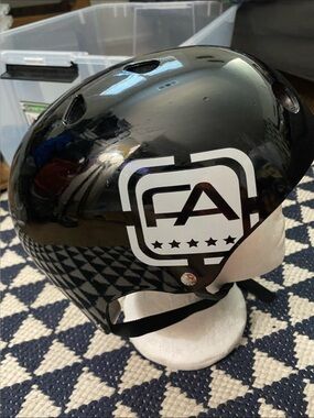 Free Agent Black Gloss BMX Helmet EUC